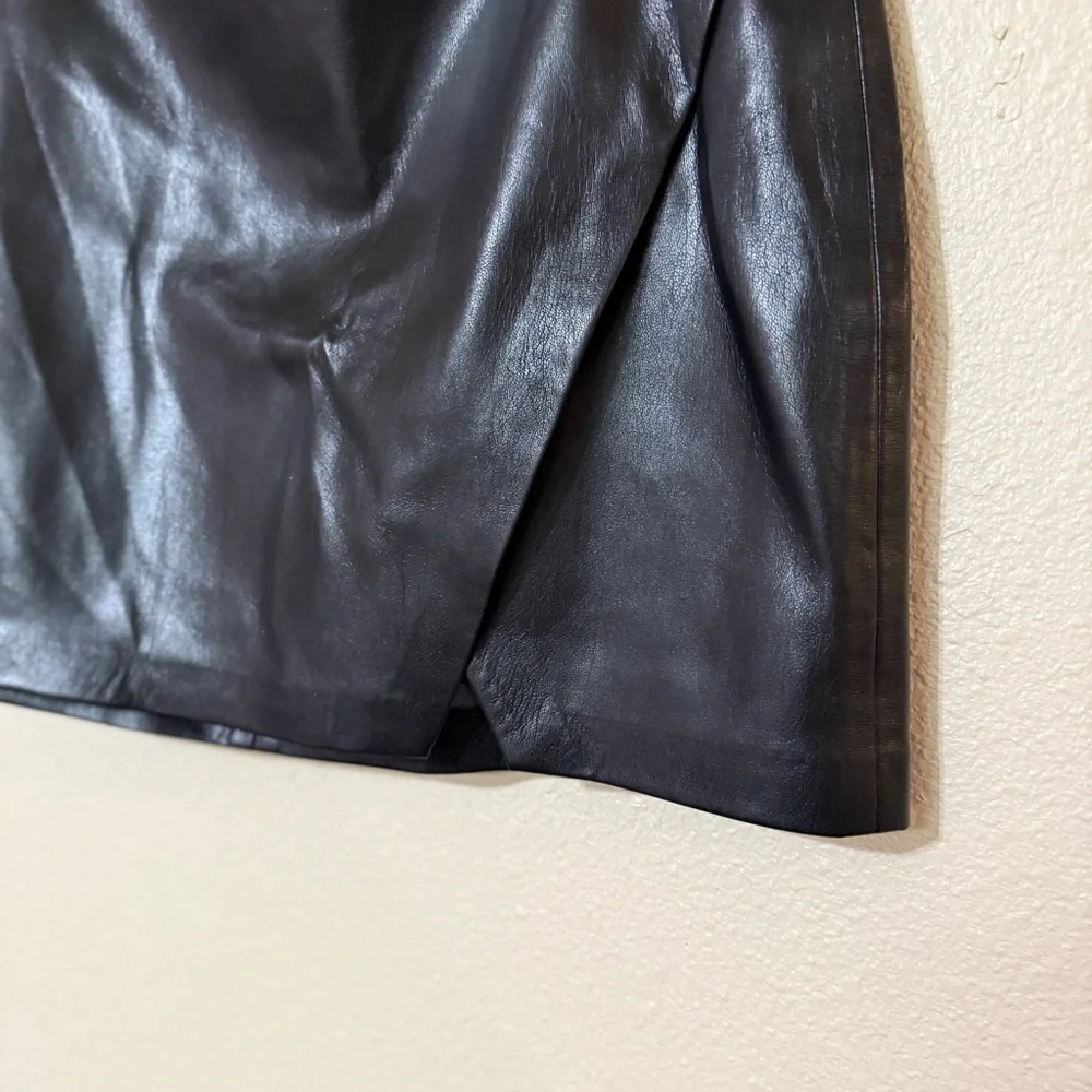 ALICE + OLIVIA Siobhan Vegan Faux Leather Wrap Mini in Black size 12 $250 MSRP - Picture 8 of 12